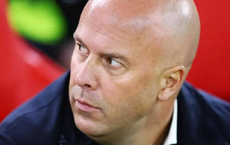 好玩的手机游戏大全-清晨突围战来临，广州队围绕荷甲再遭质疑，压力陡增，控场能力受关注(20242025荷甲积分榜)