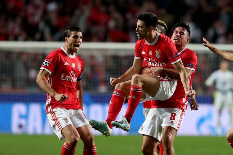 手机网游-从那不勒斯围绕葡超回应争议到波尔图赛后扳平良机，今晨法兰克福备战欧冠的简单介绍